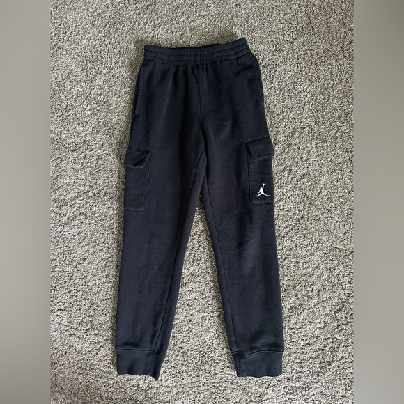 Jordan Other - Youth Air Jordan Black Jogger Sweatpants (M)